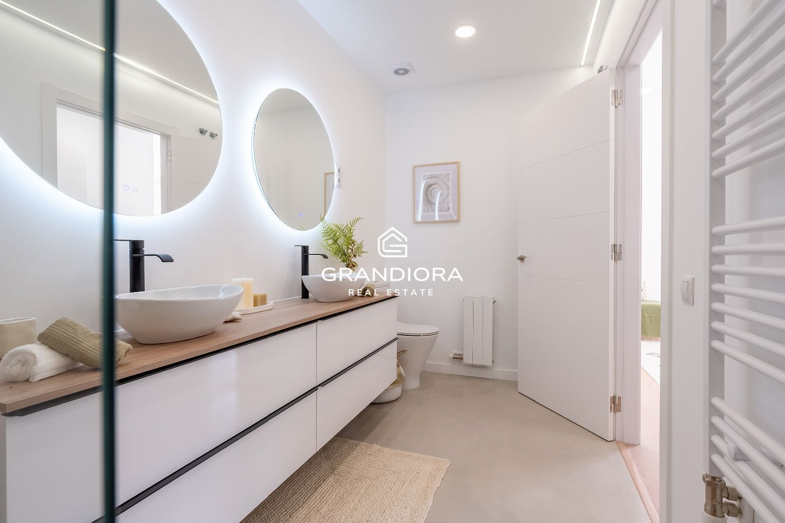 Exclusiva villa con jardín y piscina privada en una de las mejores zonas de Alella - Imagen 28