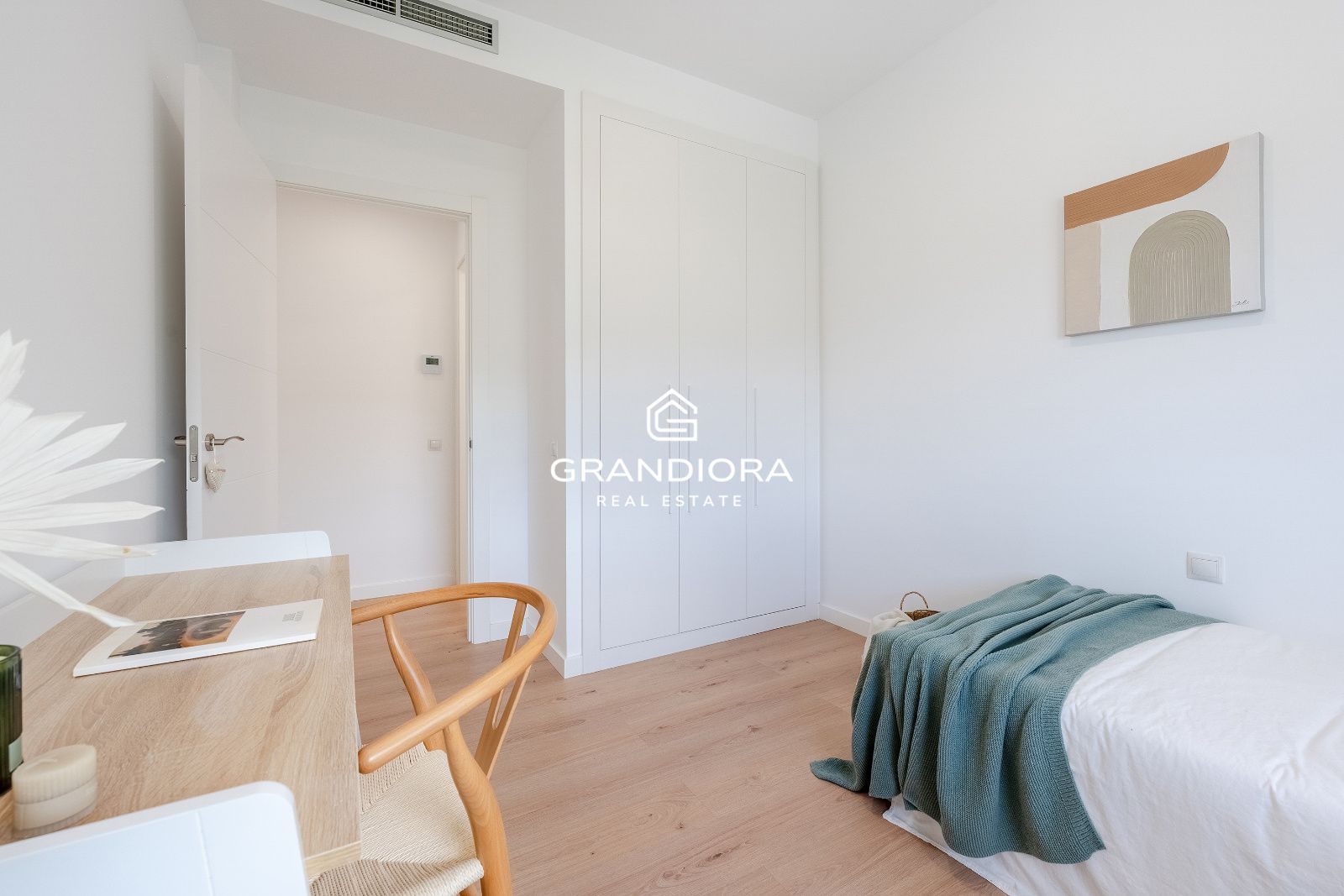 Exclusiva villa con jardín y piscina privada en una de las mejores zonas de Alella - Imagen 36