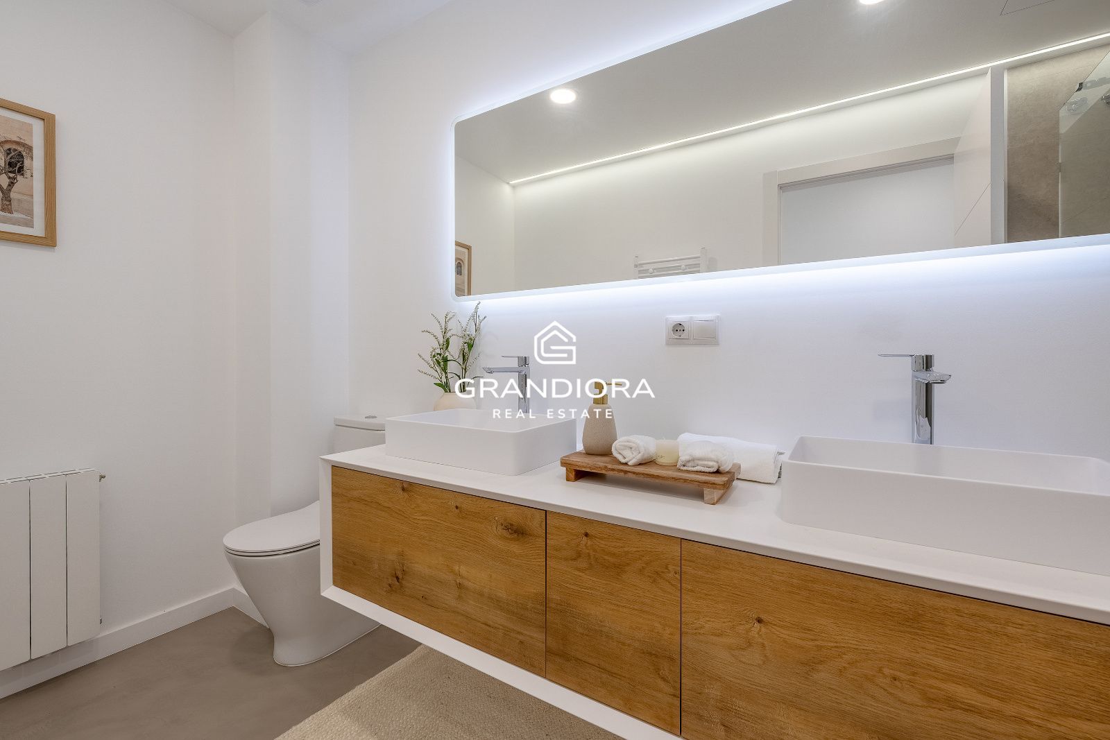 Exclusiva villa con jardín y piscina privada en una de las mejores zonas de Alella - Imagen 41