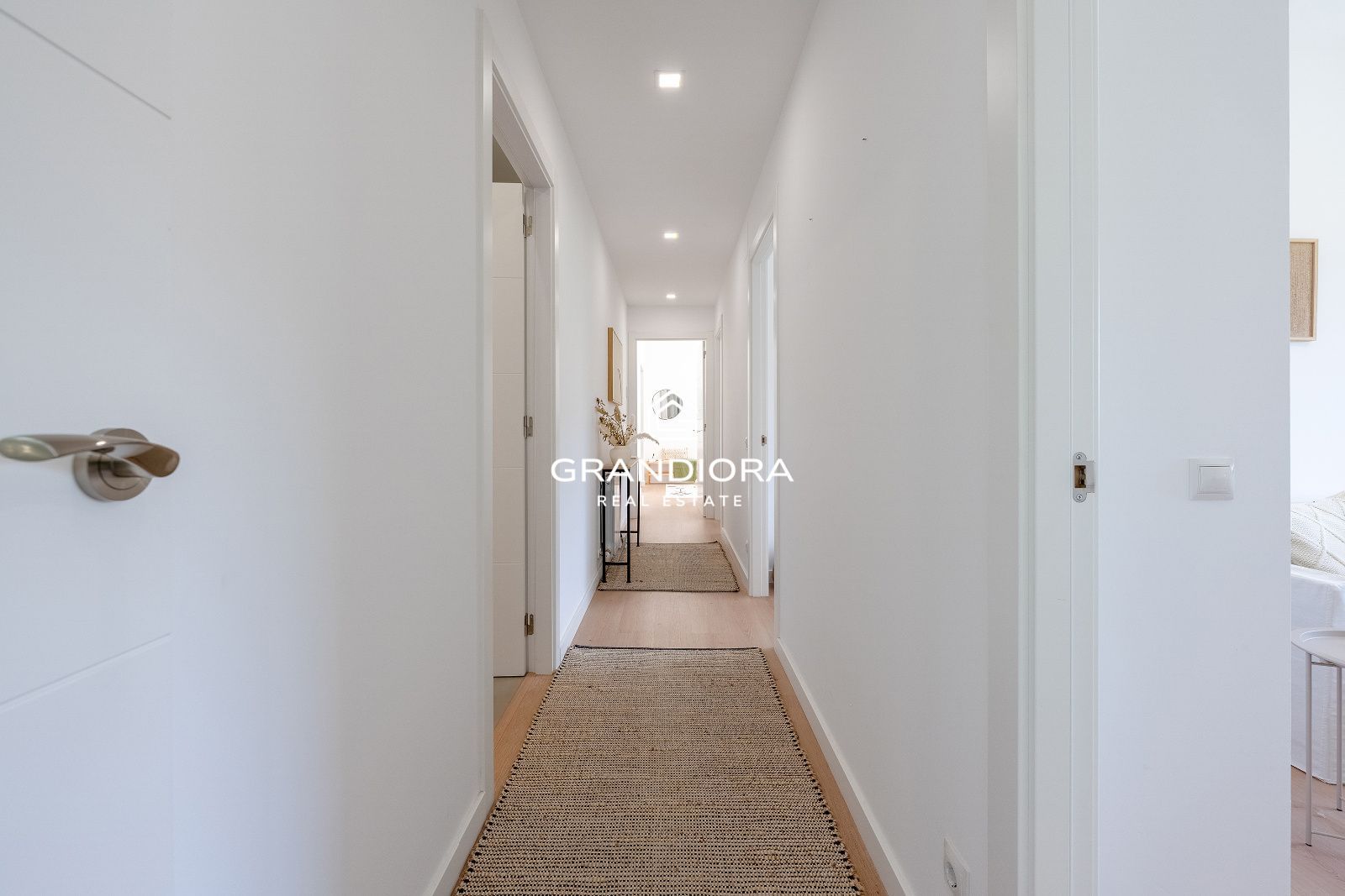 Exclusiva villa con jardín y piscina privada en una de las mejores zonas de Alella - Imagen 44