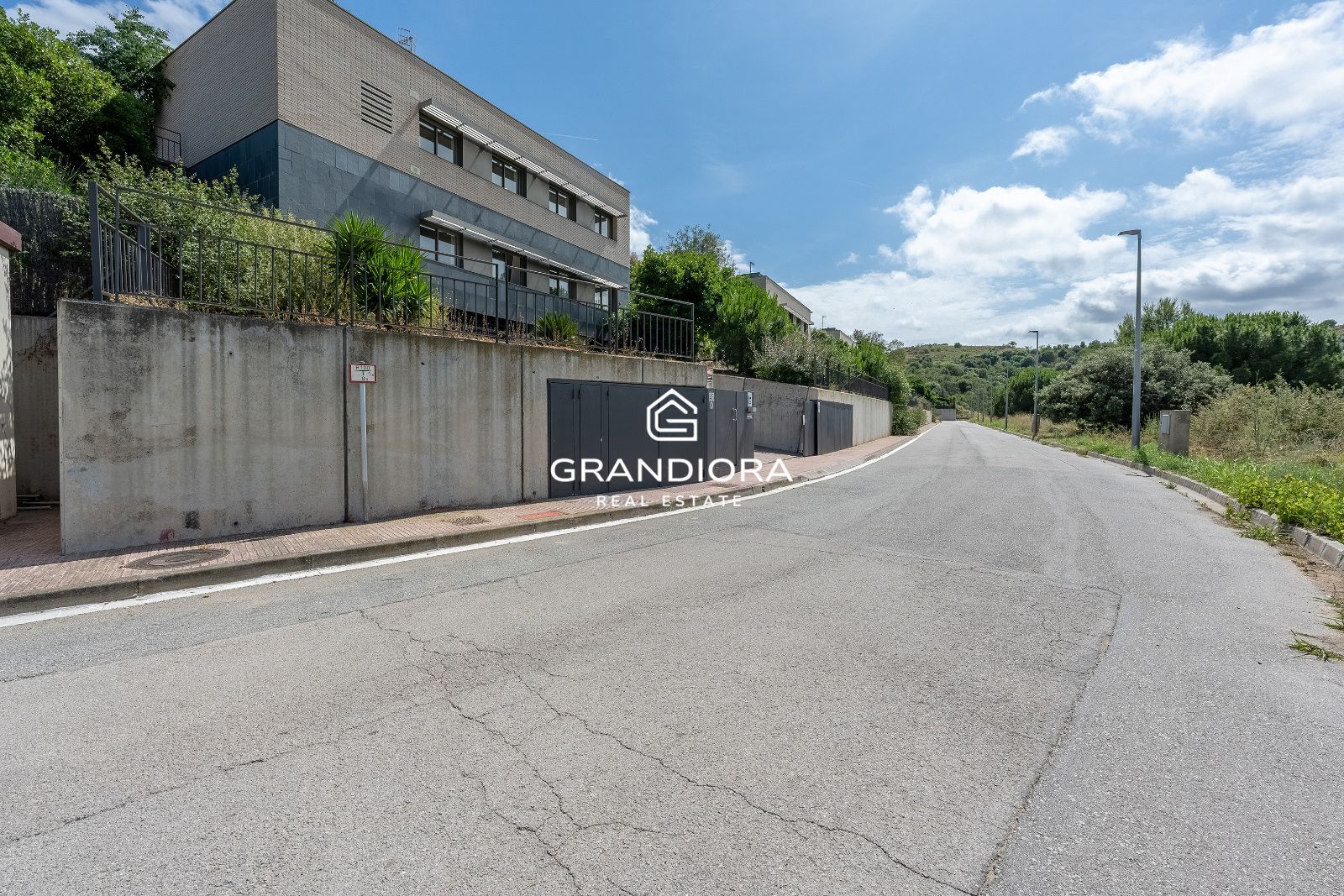 Exclusiva villa con jardín y piscina privada en una de las mejores zonas de Alella - Imagen 50