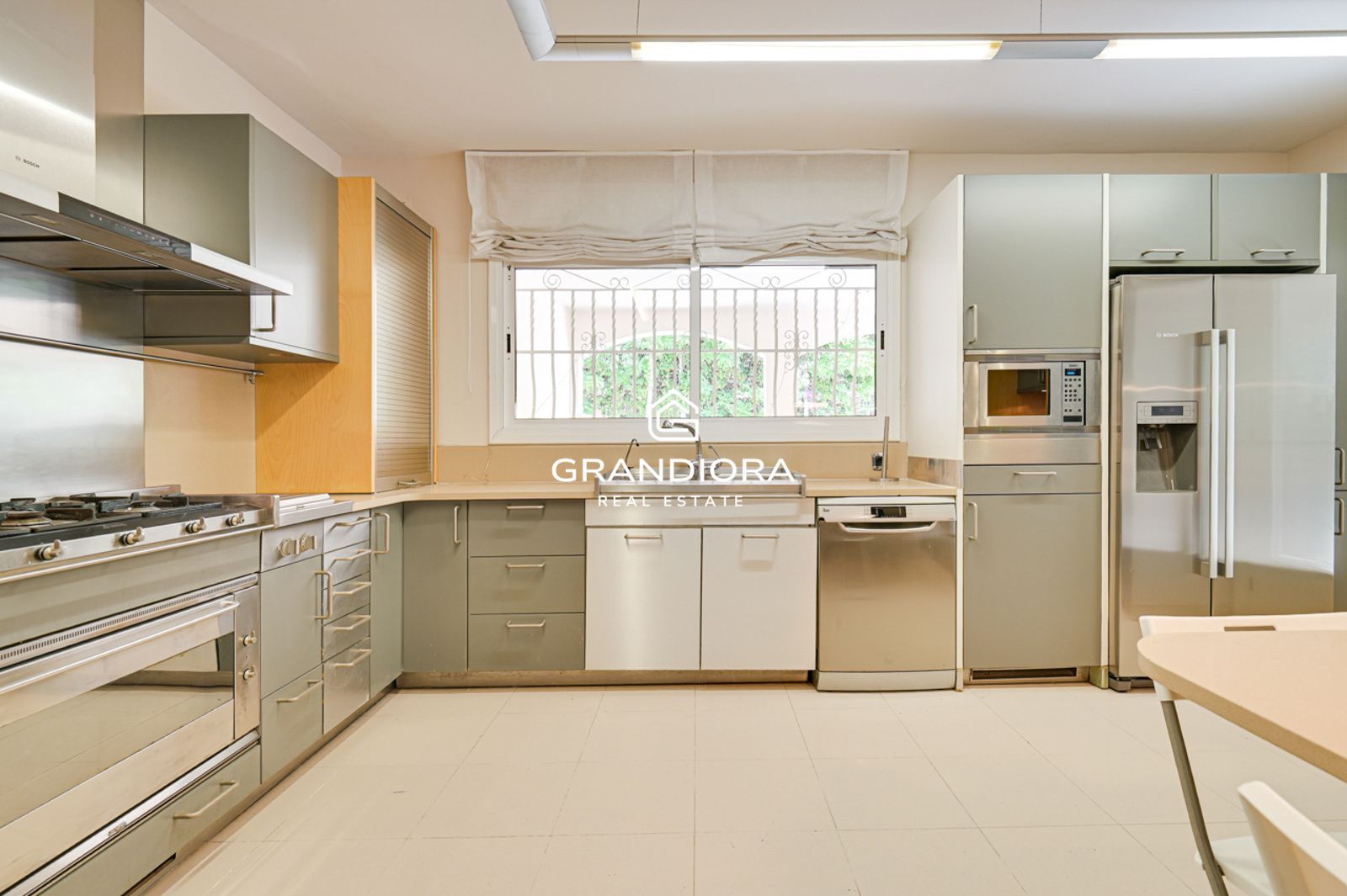 Exclusiva villa con piscina y gran parcela de 1.400 m² en el Maresme - Imagen 31