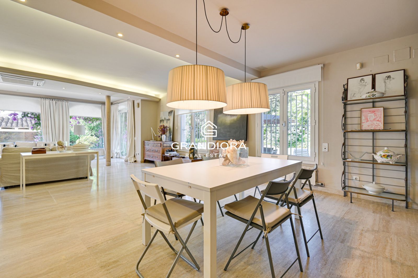 Exclusiva villa con piscina y gran parcela de 1.400 m² en el Maresme - Imagen 25