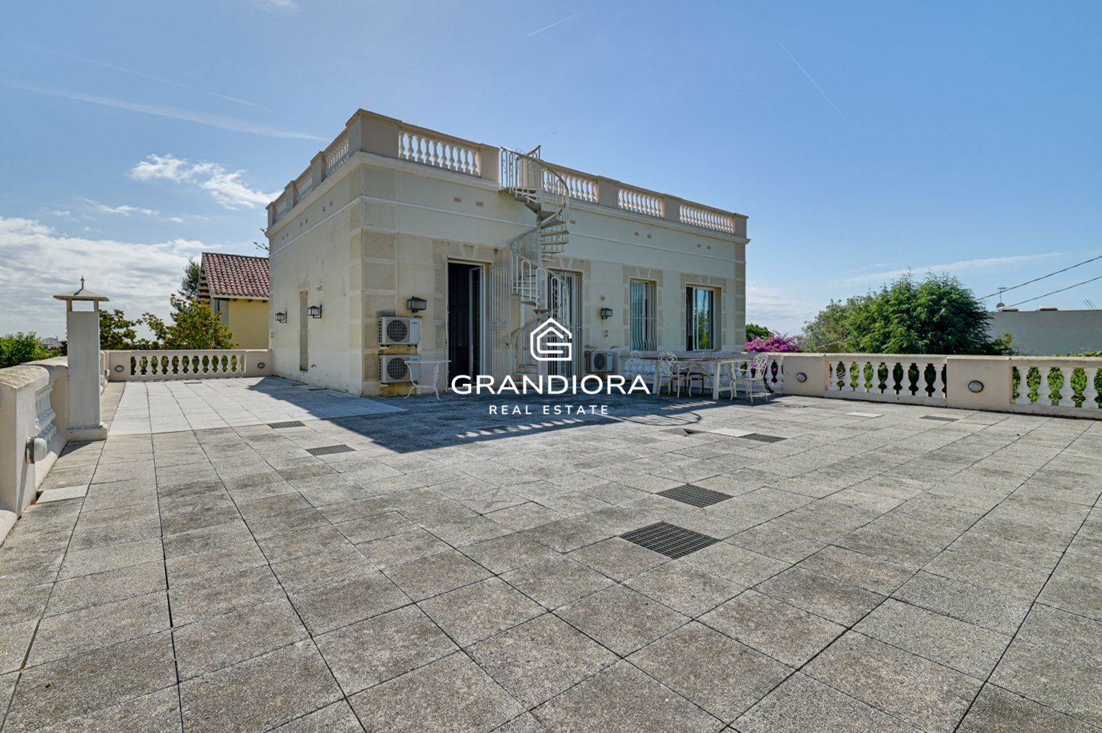 Exclusiva villa con piscina y gran parcela de 1.400 m² en el Maresme - Imagen 52