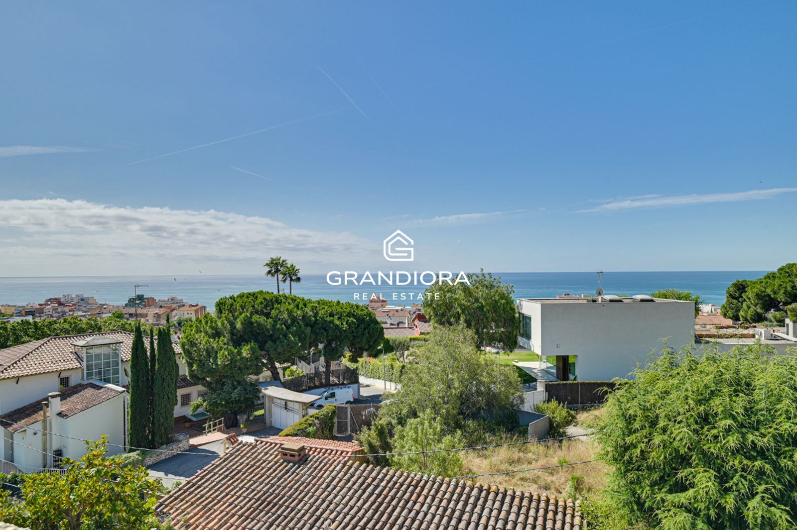 Exclusiva villa con piscina y gran parcela de 1.400 m² en el Maresme - Imagen 8