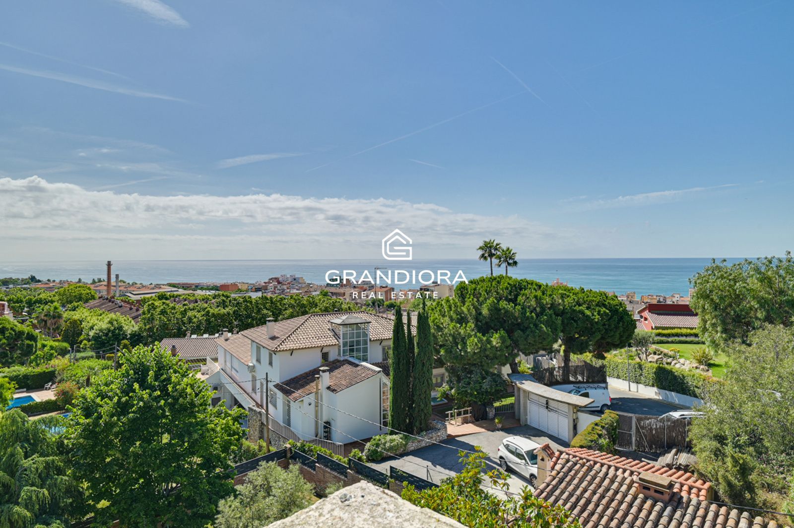 Exclusiva villa con piscina y gran parcela de 1.400 m² en el Maresme - Imagen 7