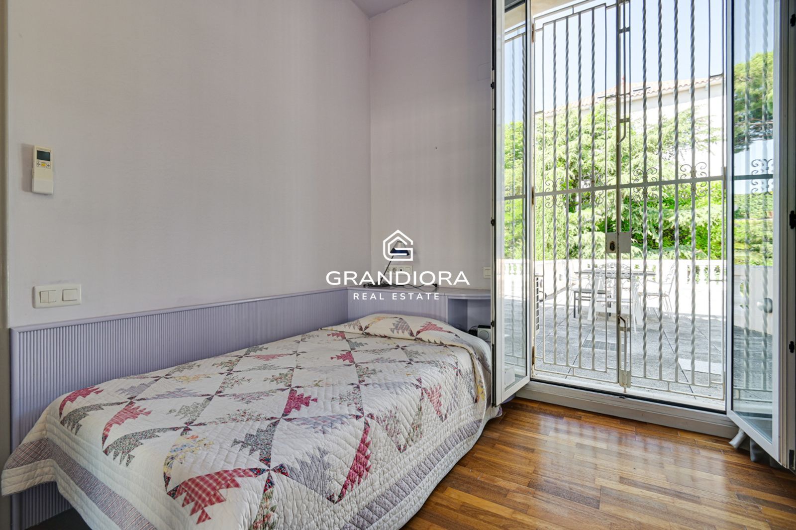 Exclusiva villa con piscina y gran parcela de 1.400 m² en el Maresme - Imagen 33