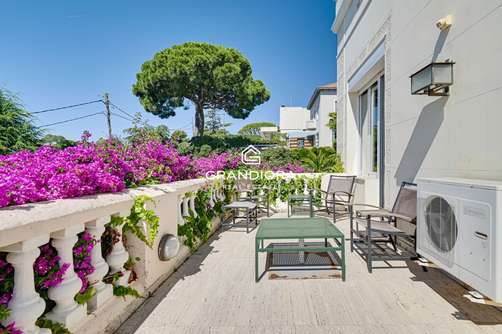 Exclusiva villa con piscina y gran parcela de 1.400 m² en el Maresme - Imagen 37