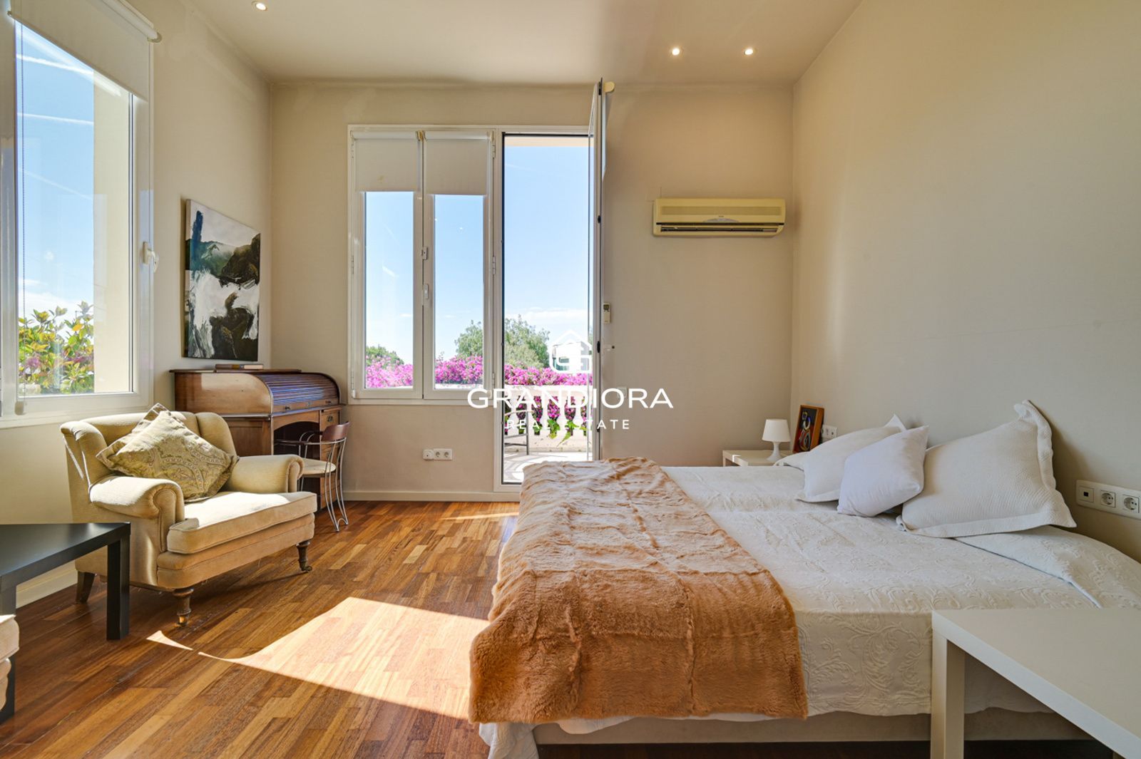 Exclusiva villa con piscina y gran parcela de 1.400 m² en el Maresme - Imagen 12