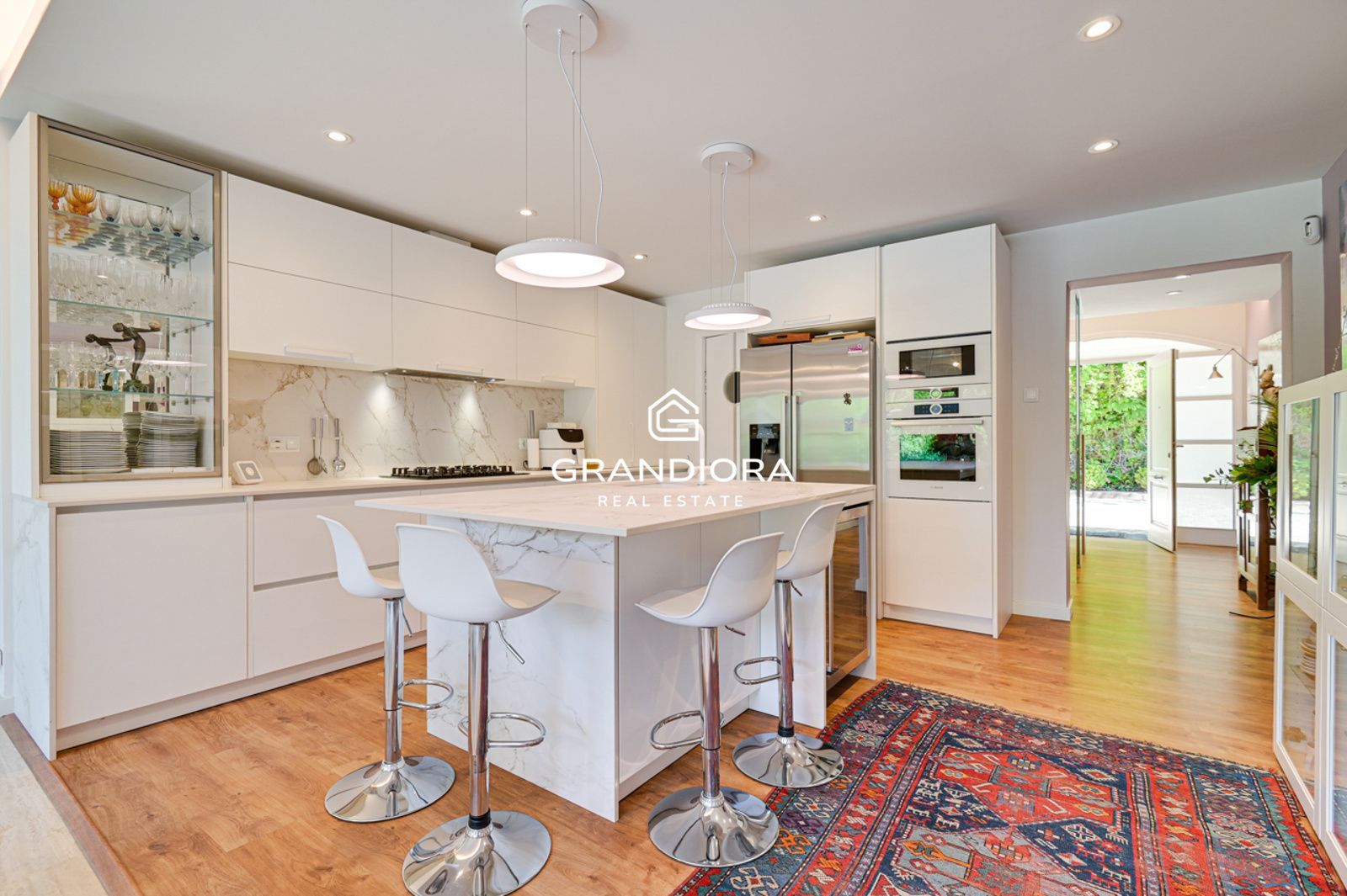 Exclusiva villa con piscina y gran parcela de 1.400 m² en el Maresme - Imagen 11