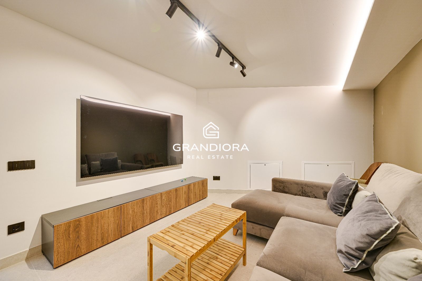 Villa de lujo con piscina y jardín de 1.700 m²  en Premià de Dalt - Imagen 33