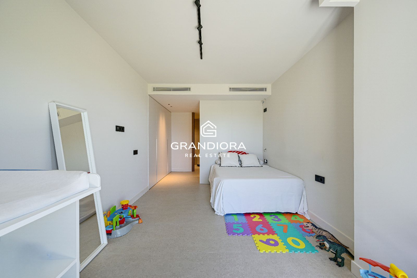 Villa de lujo con piscina y jardín de 1.700 m²  en Premià de Dalt - Imagen 58