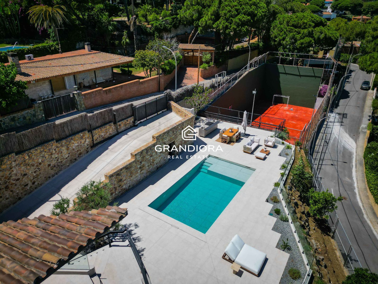 Villa de lujo con piscina y jardín de 1.700 m²  en Premià de Dalt - Imagen 79