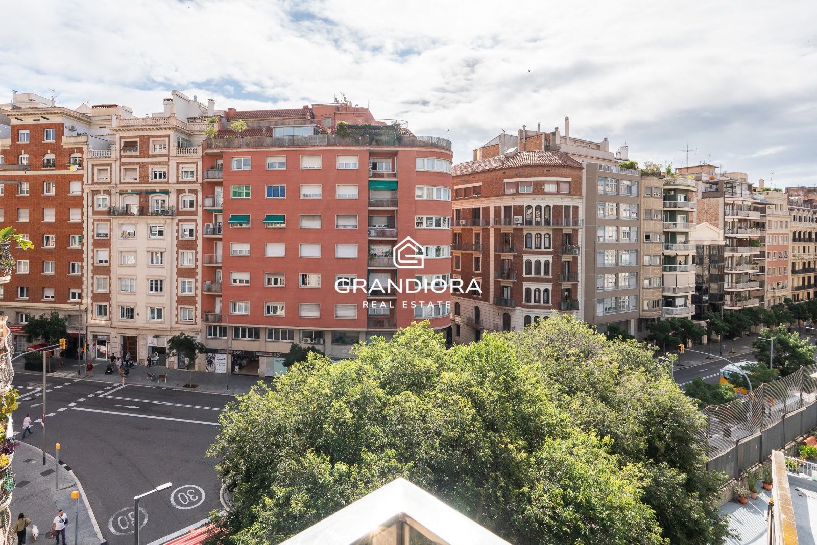 Ático dúplex con piscina privada en Sarrià-Sant Gervasi - Imagen 10