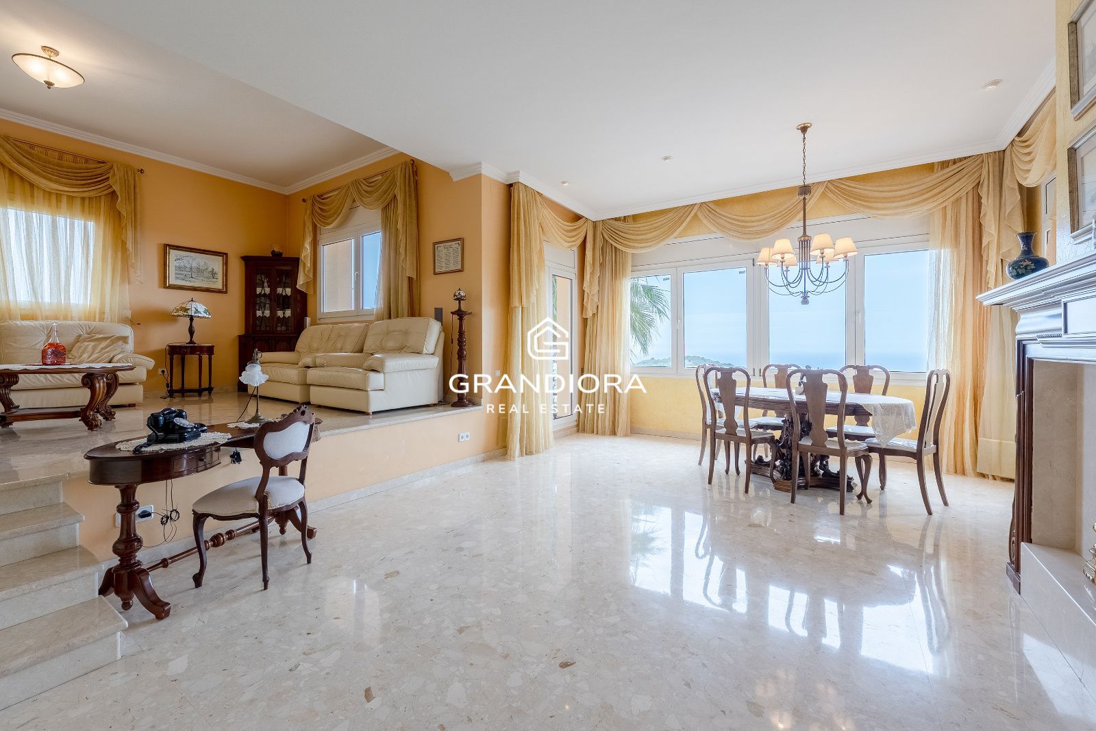 Villa independiente con vistas al mar, de 767 m² con jardín y piscina en el Maresme - Imagen 7