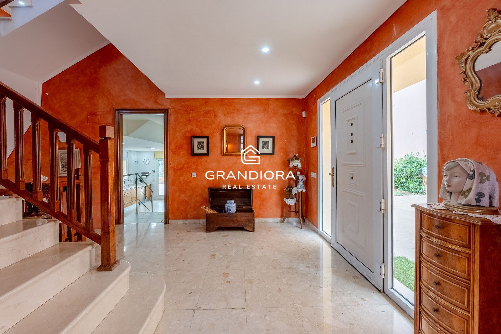Villa independiente con vistas al mar, de 767 m² con jardín y piscina en el Maresme - Imagen 15