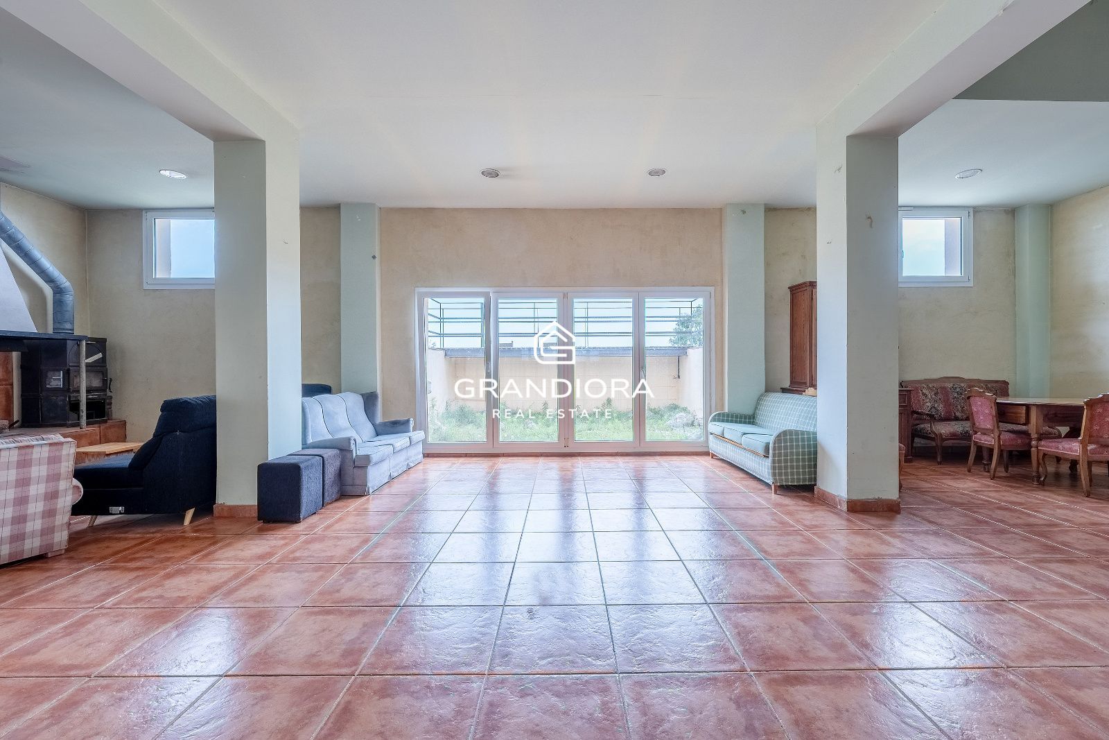 Villa independiente con vistas al mar, de 767 m² con jardín y piscina en el Maresme - Imagen 17