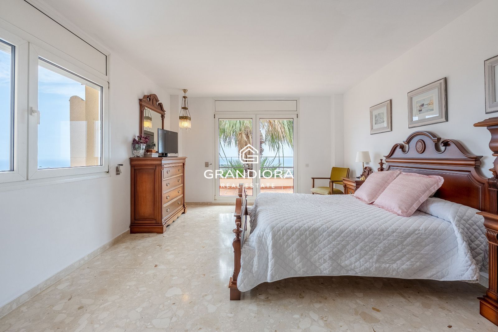 Villa independiente con vistas al mar, de 767 m² con jardín y piscina en el Maresme - Imagen 19