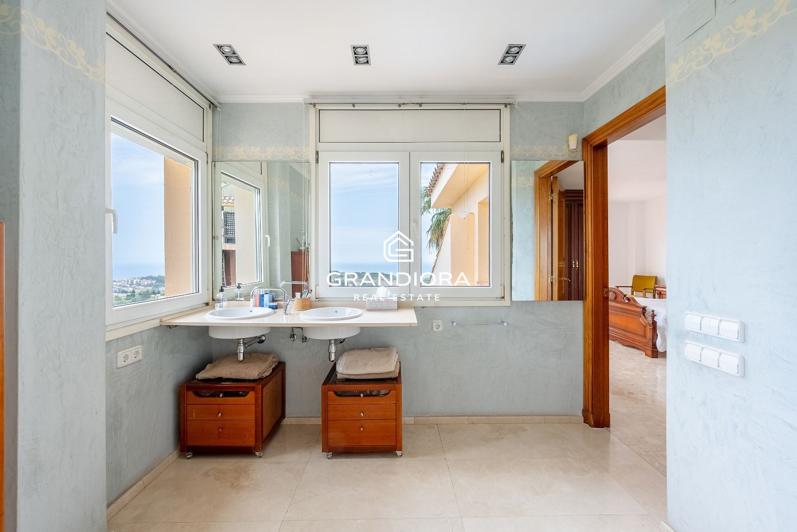 Villa independiente con vistas al mar, de 767 m² con jardín y piscina en el Maresme - Imagen 25