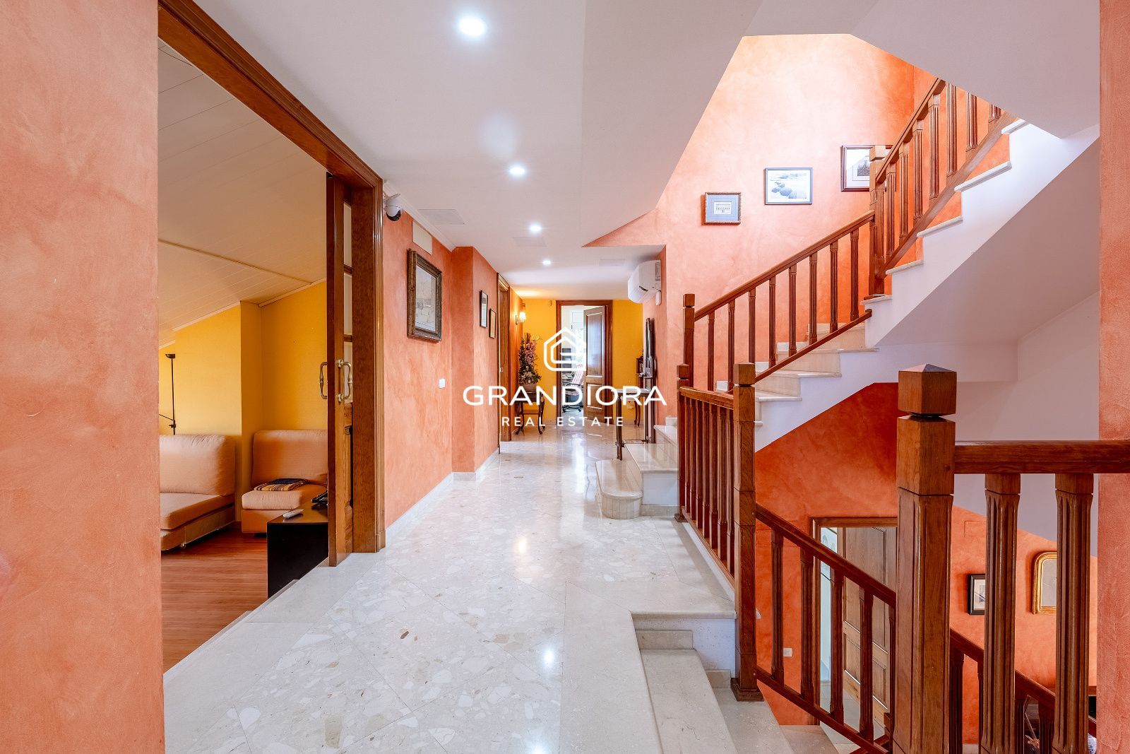 Villa independiente con vistas al mar, de 767 m² con jardín y piscina en el Maresme - Imagen 27