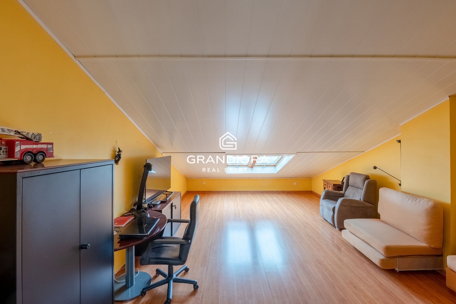 Villa independiente con vistas al mar, de 767 m² con jardín y piscina en el Maresme - Imagen 28