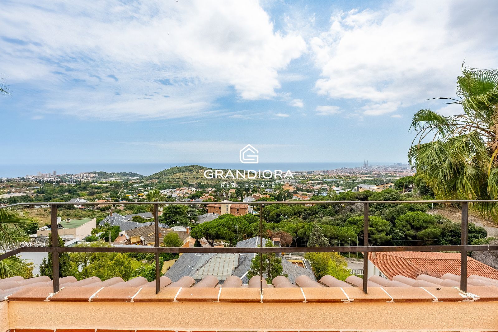 Villa independiente con vistas al mar, de 767 m² con jardín y piscina en el Maresme - Imagen 32