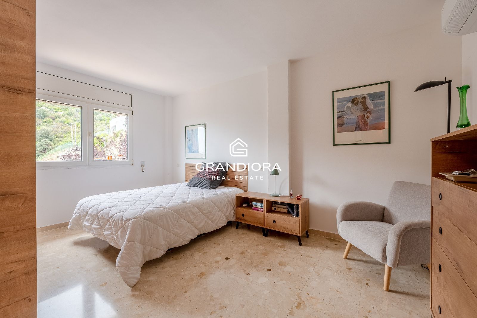 Villa independiente con vistas al mar, de 767 m² con jardín y piscina en el Maresme - Imagen 40