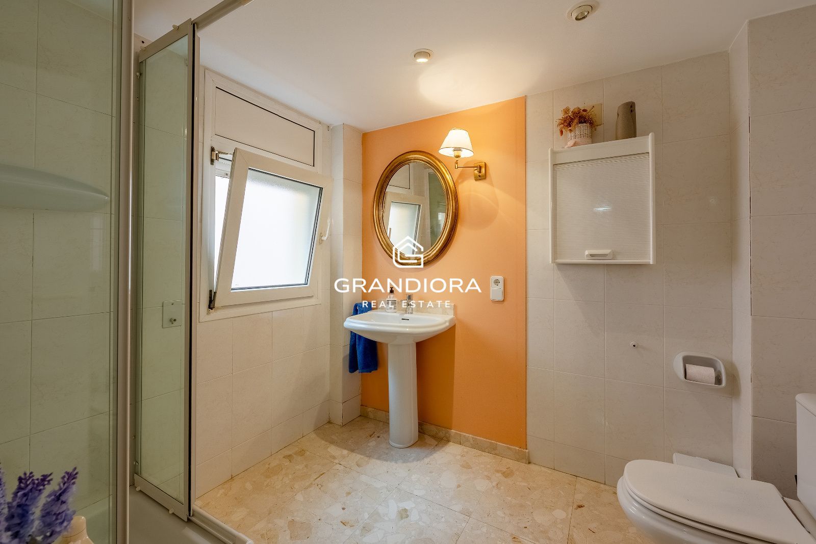 Villa independiente con vistas al mar, de 767 m² con jardín y piscina en el Maresme - Imagen 44