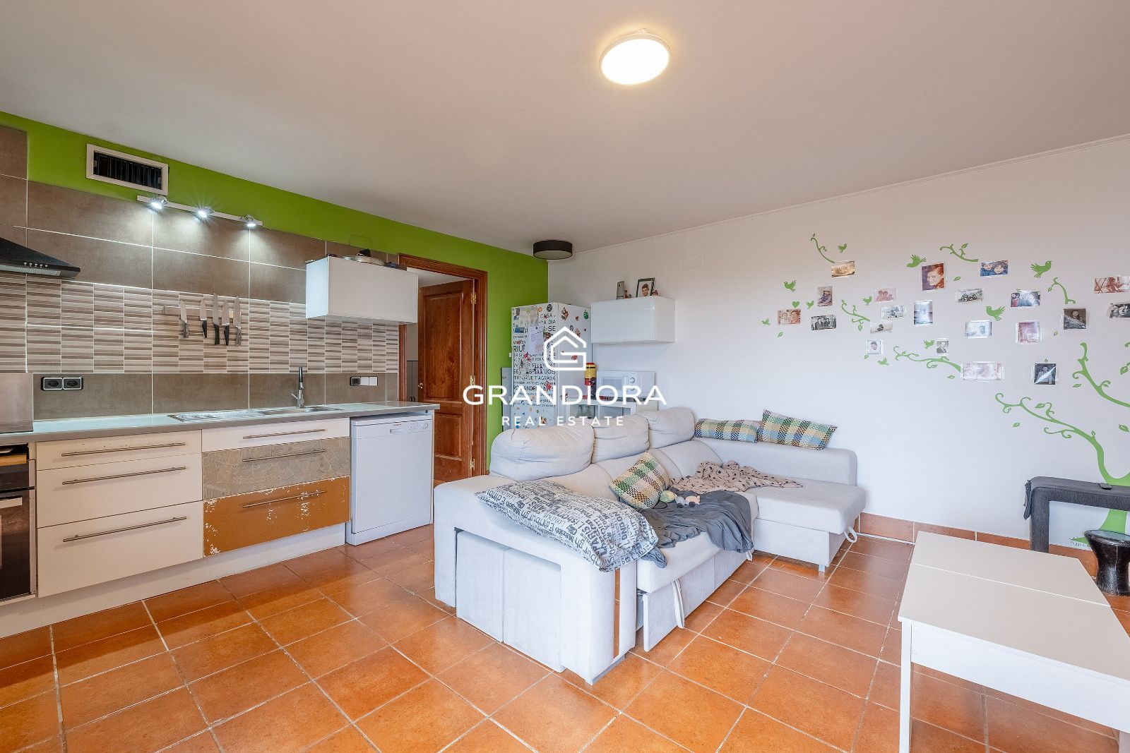 Villa independiente con vistas al mar, de 767 m² con jardín y piscina en el Maresme - Imagen 46