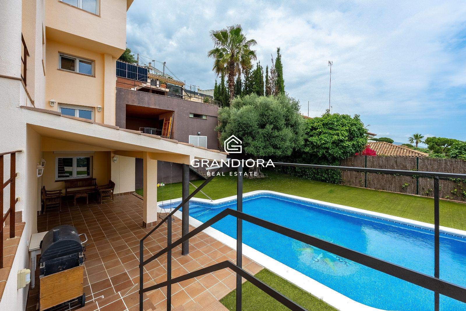 Villa independiente con vistas al mar, de 767 m² con jardín y piscina en el Maresme - Imagen 52
