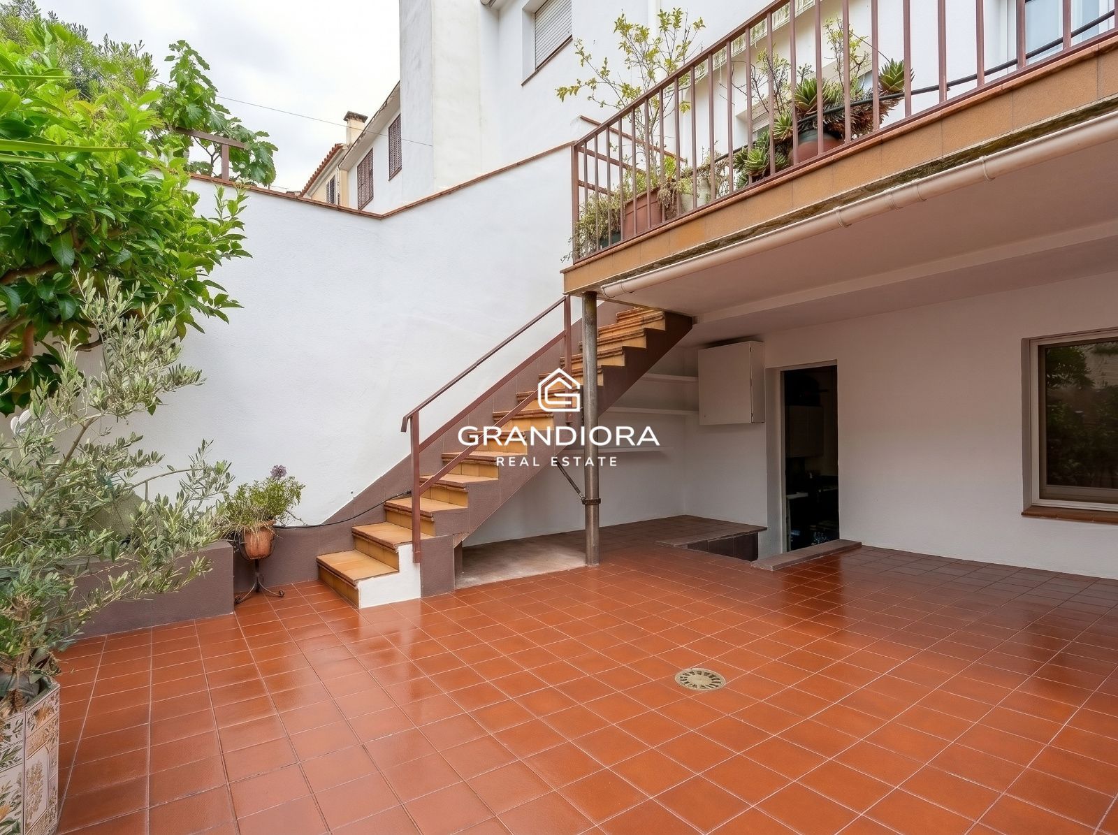 Casa familiar de 4 habitaciones y con amplia terraza en Argentona - Imagen 10