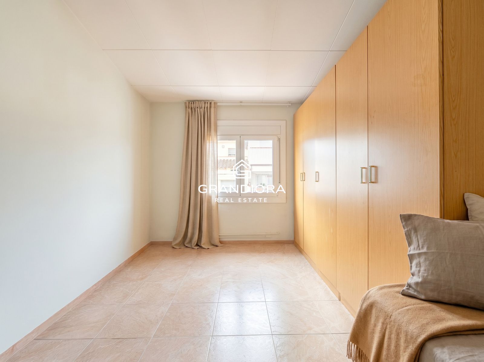 Casa familiar de 4 habitaciones y con amplia terraza en Argentona - Imagen 17