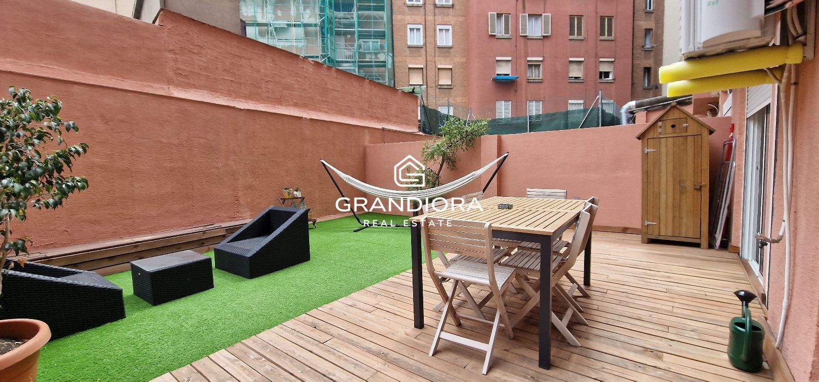 Piso con espectacular terraza de 40m² en Sant Antoni - Imagen 1