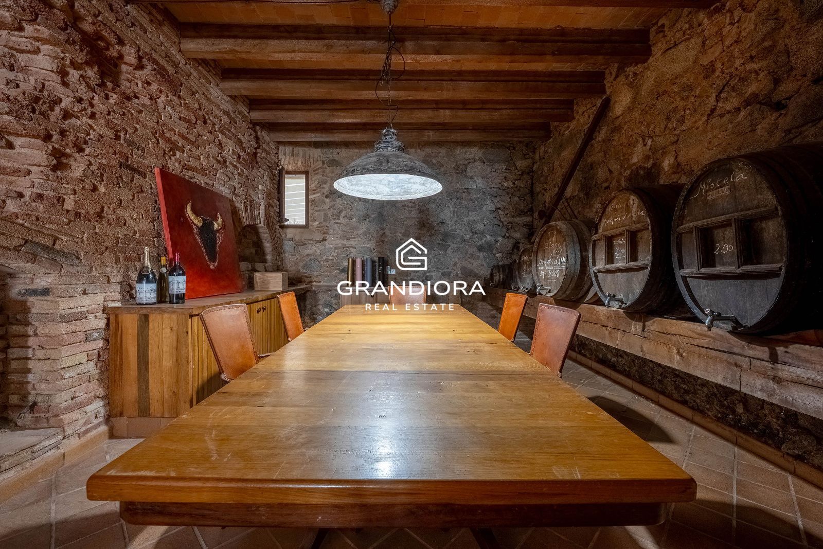 Exclusiva masía catalana en Alella con impresionantes vistas al mar - Imagen 73
