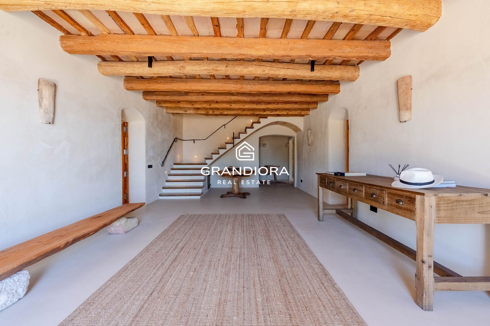 Exclusiva masía catalana en Alella con impresionantes vistas al mar - Imagen 27