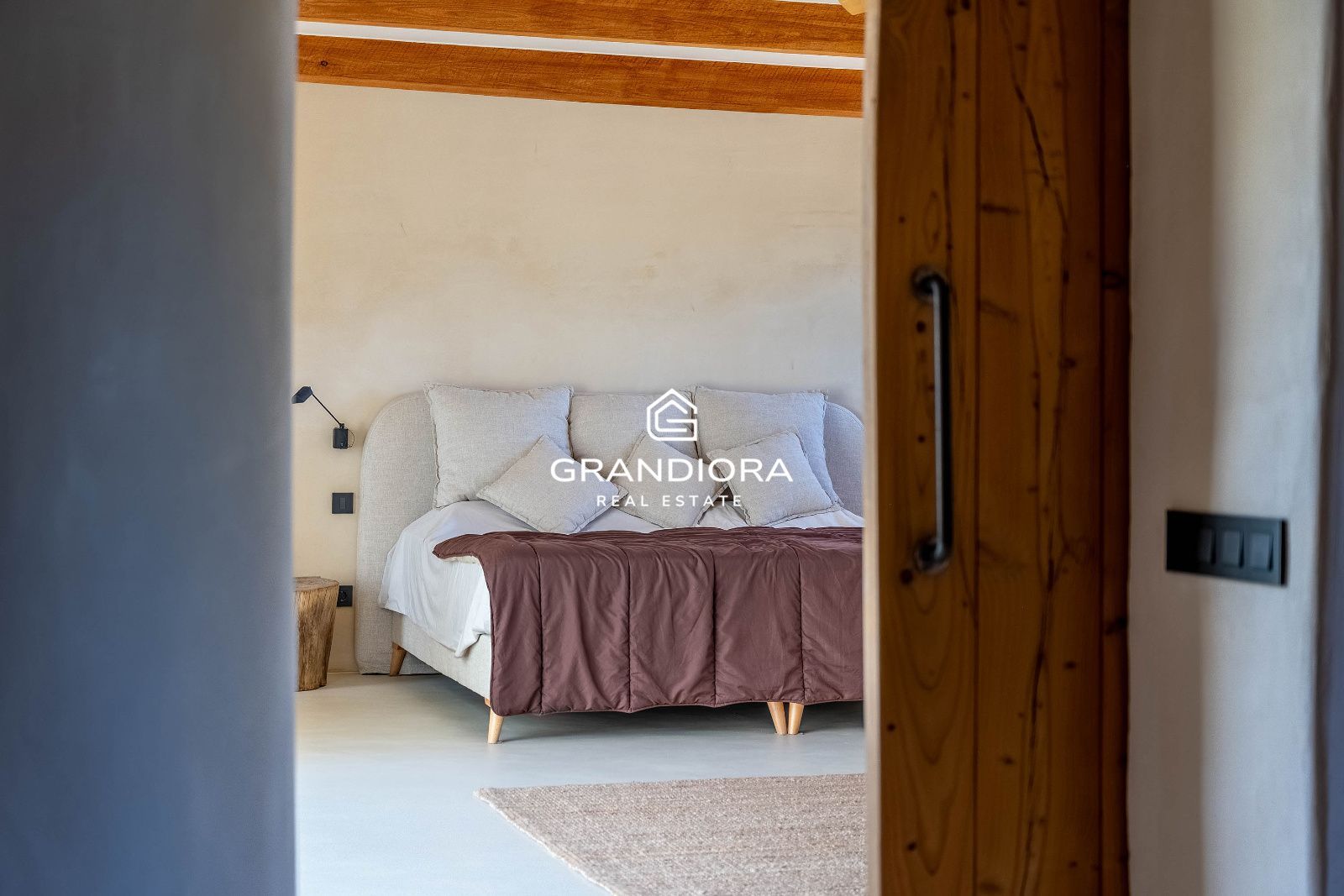 Exclusiva masía catalana en Alella con impresionantes vistas al mar - Imagen 29