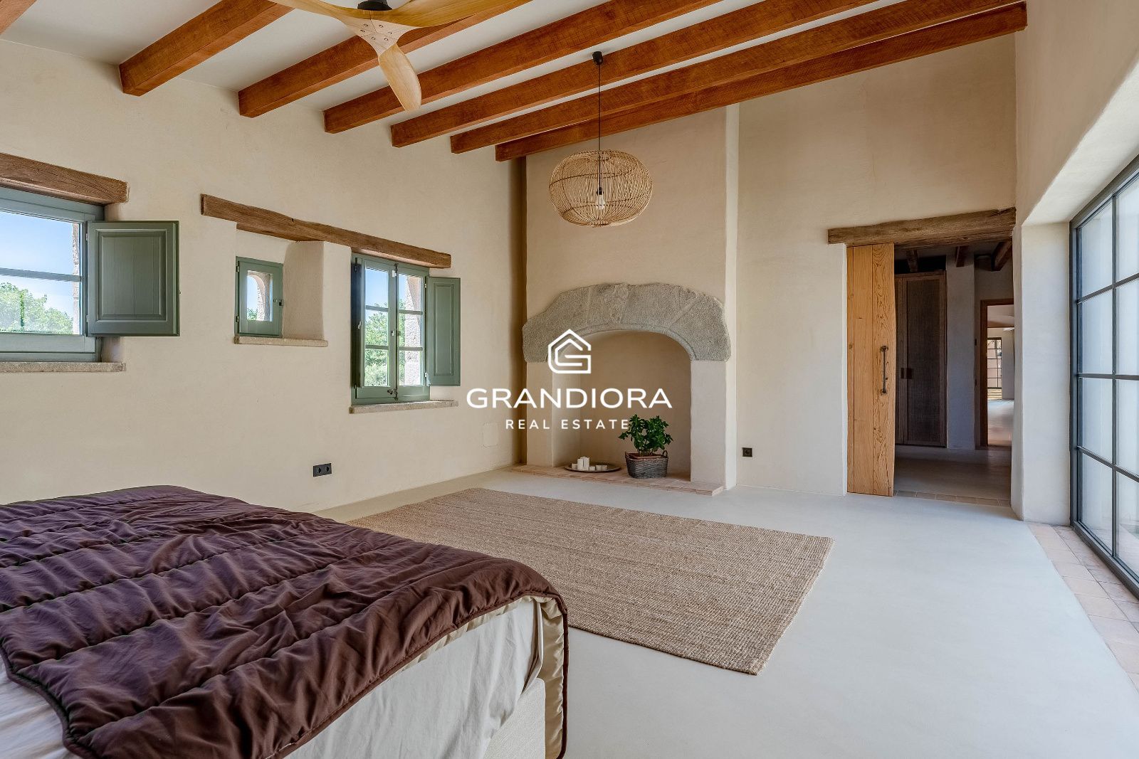 Exclusiva masía catalana en Alella con impresionantes vistas al mar - Imagen 33