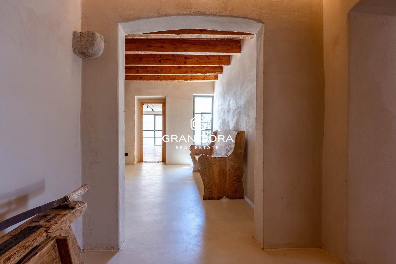 Exclusiva masía catalana en Alella con impresionantes vistas al mar - Imagen 49