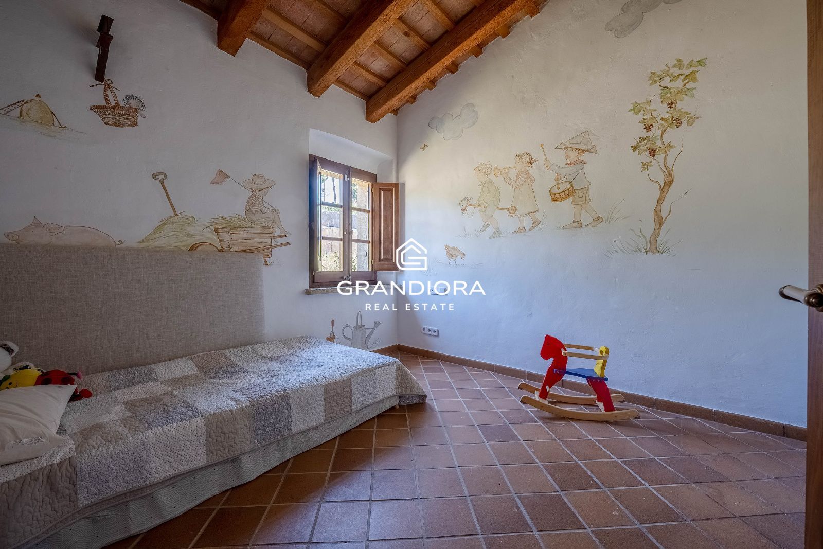 Exclusiva masía catalana en Alella con impresionantes vistas al mar - Imagen 68
