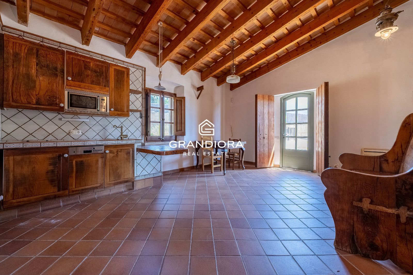 Exclusiva masía catalana en Alella con impresionantes vistas al mar - Imagen 70