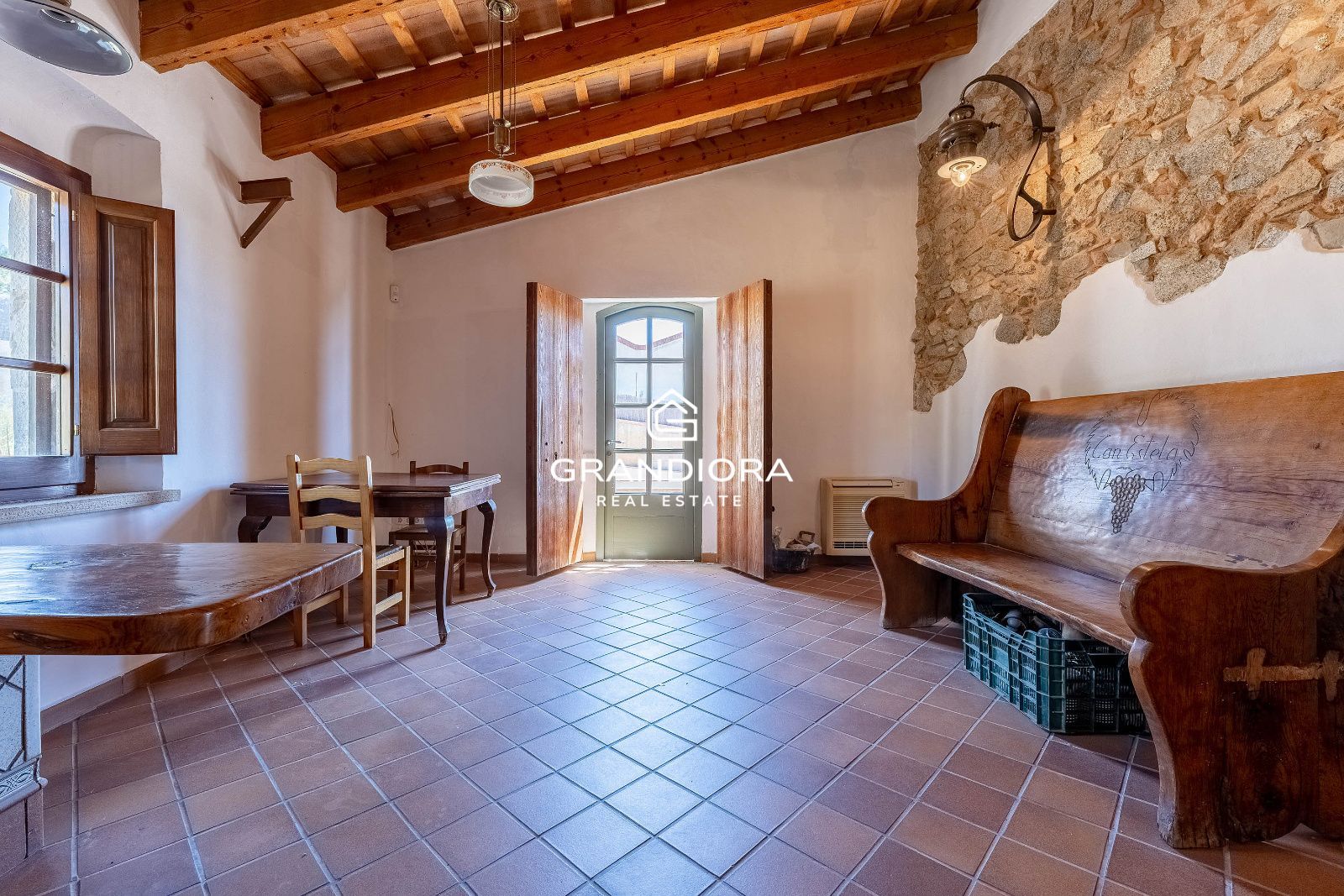 Exclusiva masía catalana en Alella con impresionantes vistas al mar - Imagen 71