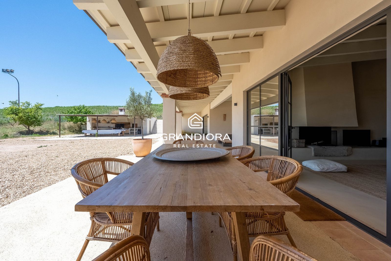 Exclusiva masía catalana en Alella con impresionantes vistas al mar - Imagen 21