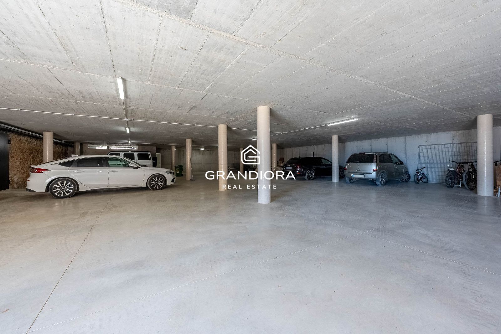 Exclusiva masía catalana en Alella con impresionantes vistas al mar - Imagen 79