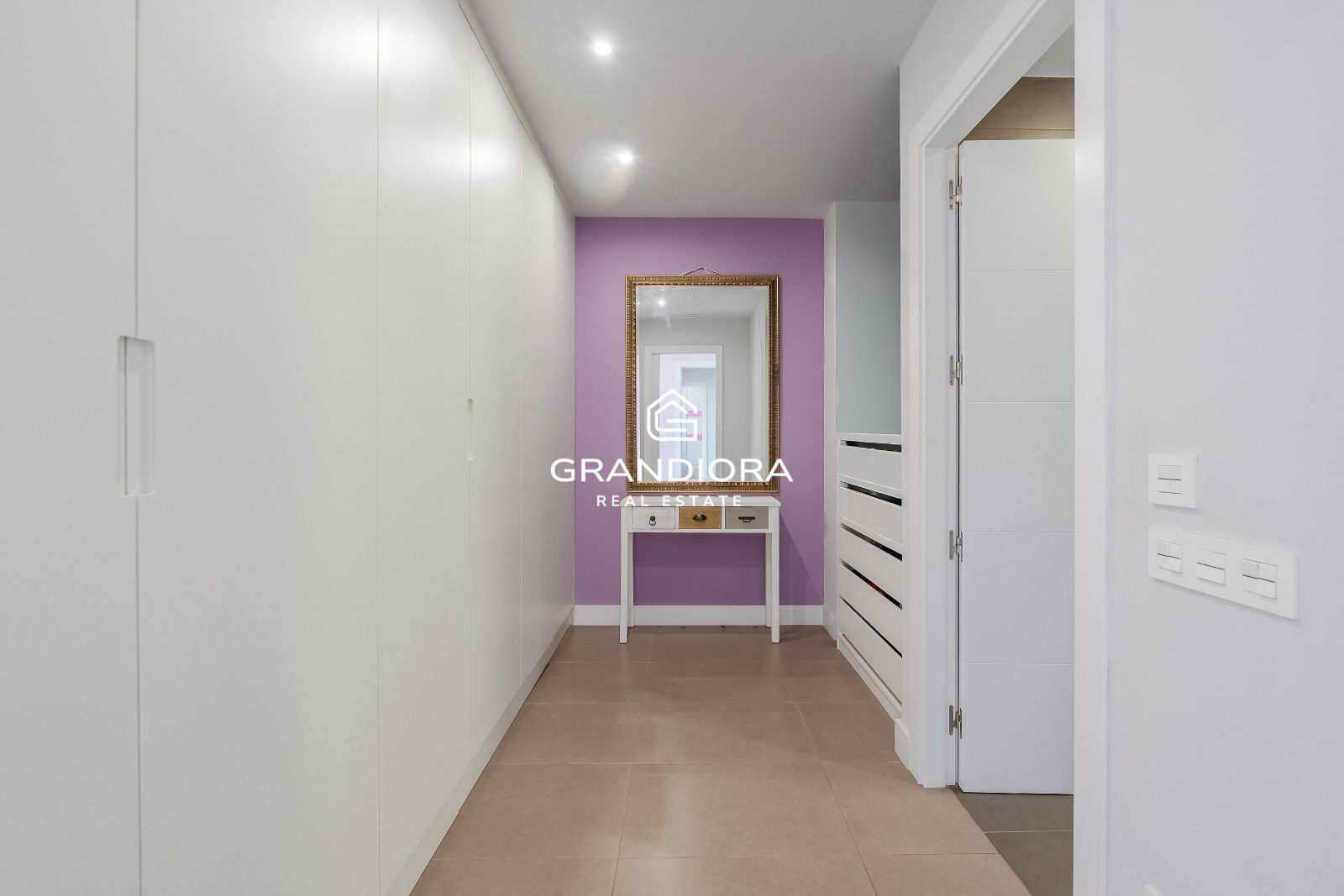 Villa contemporánea con piscina infinita y vistas al mar en Sant Vicenç de Montalt - Imagen 20