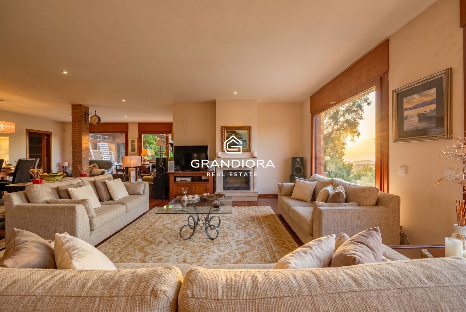 Exclusiva casa con jardín y amplias terrazas en Arenys de Munt - Imagen 6