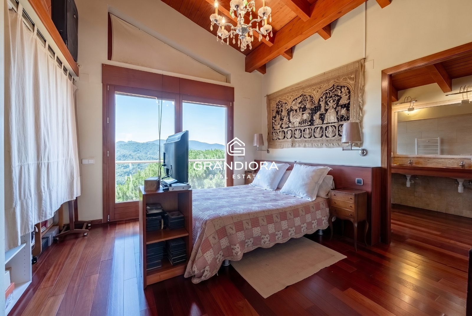 Exclusiva casa con jardín y amplias terrazas en Arenys de Munt - Imagen 14