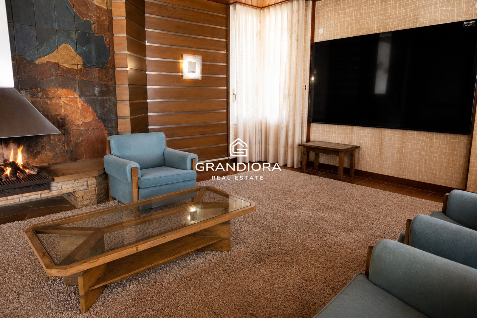 Casa con vistas panorámicas al mar y gran parcela en Mataró - Imagen 7