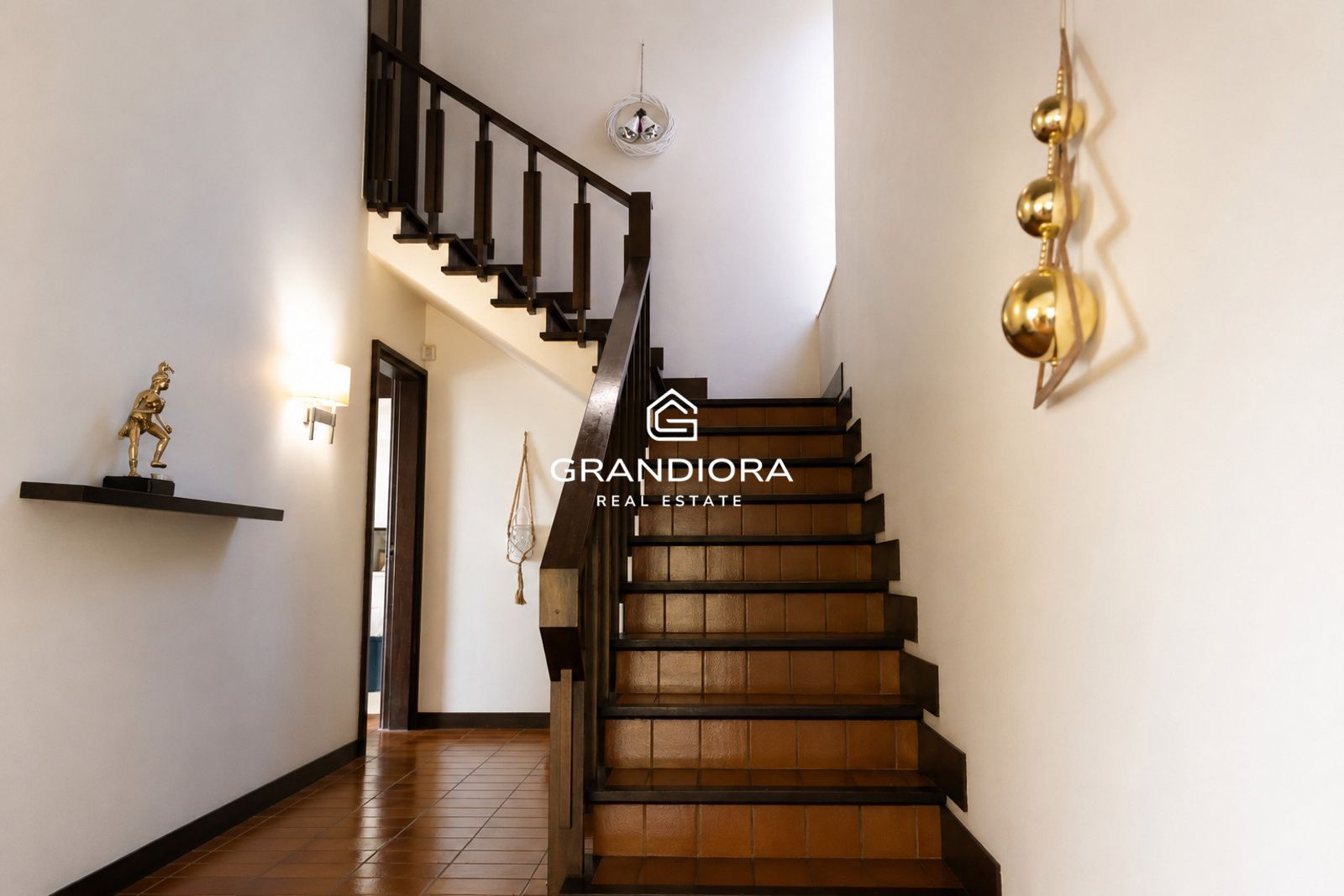 Casa con vistas panorámicas al mar y gran parcela en Mataró - Imagen 12
