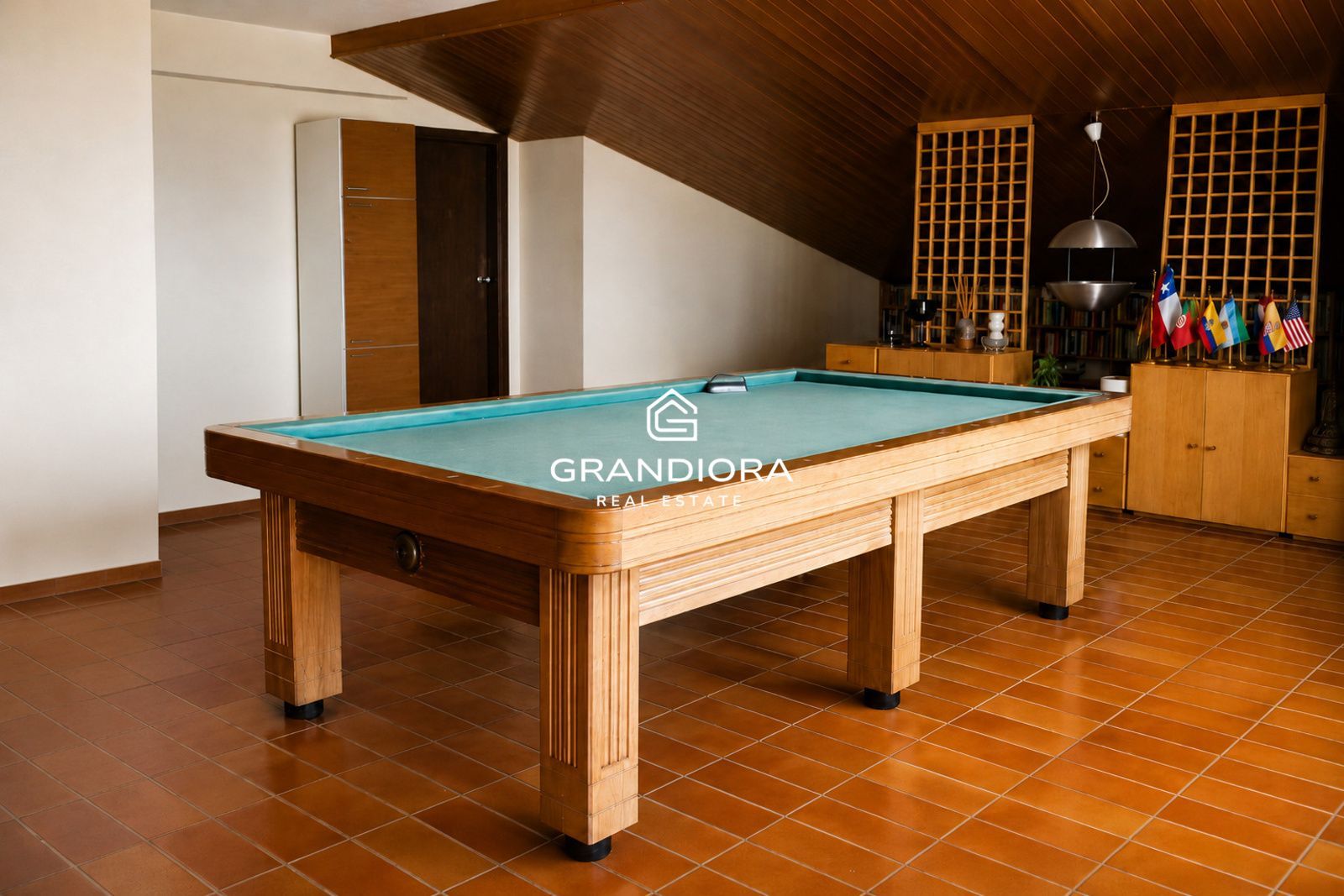 Casa con vistas panorámicas al mar y gran parcela en Mataró - Imagen 14