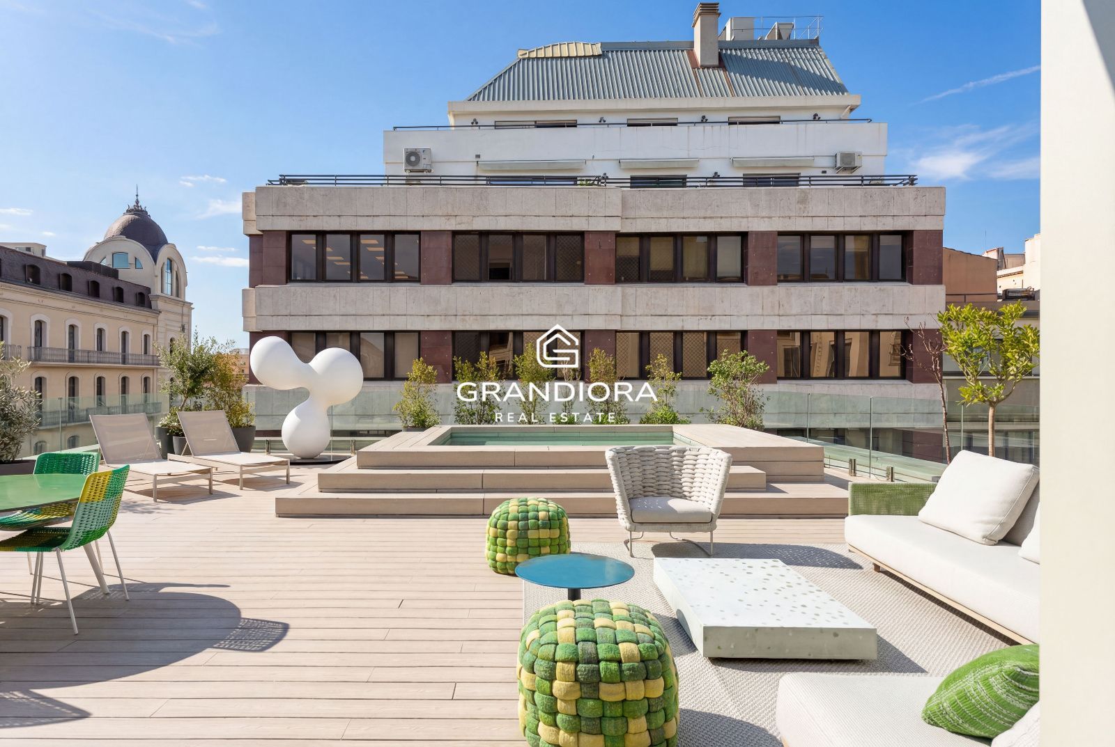 Espectacular Atico con piscina privada de Obra nueva, en situación Prime - Imagen 2